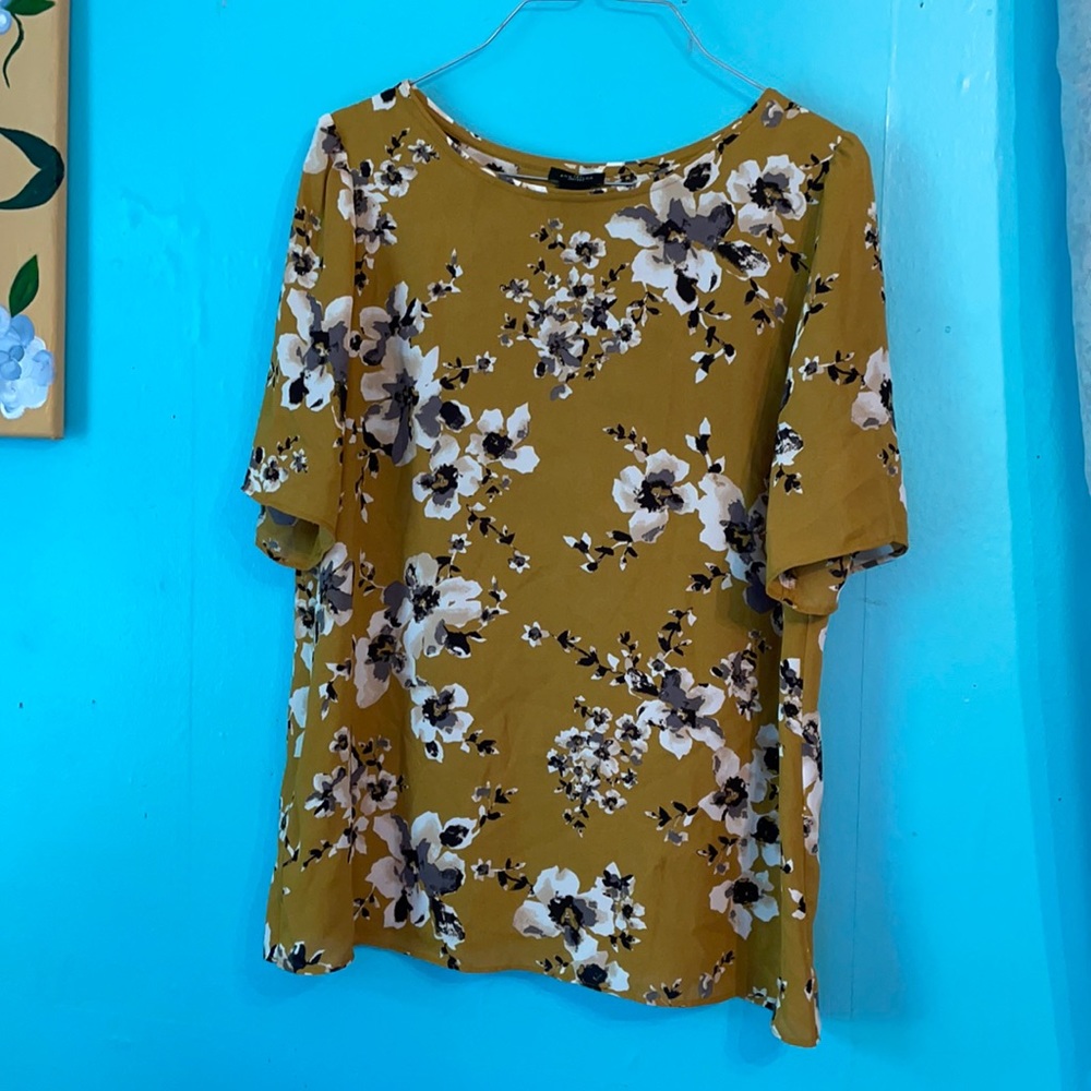 floral blouse